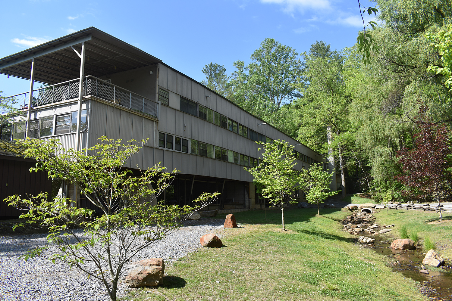Matiere: Bauhaus to Black Mountain by Drew Sisk